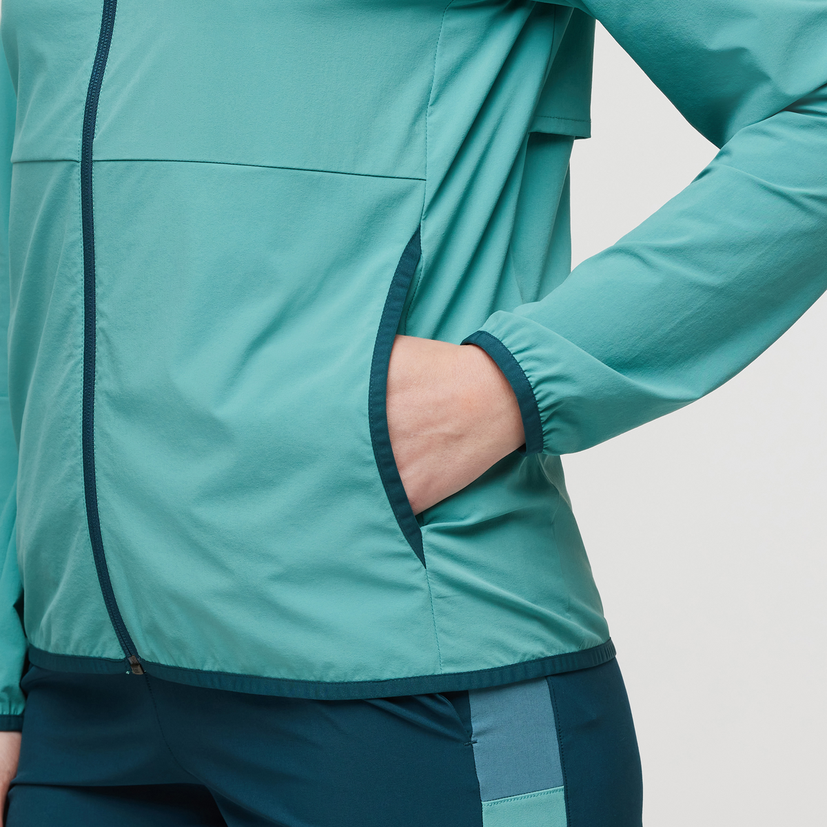 Vuelta Performance Windbreaker Jacket - Women's - Image 24